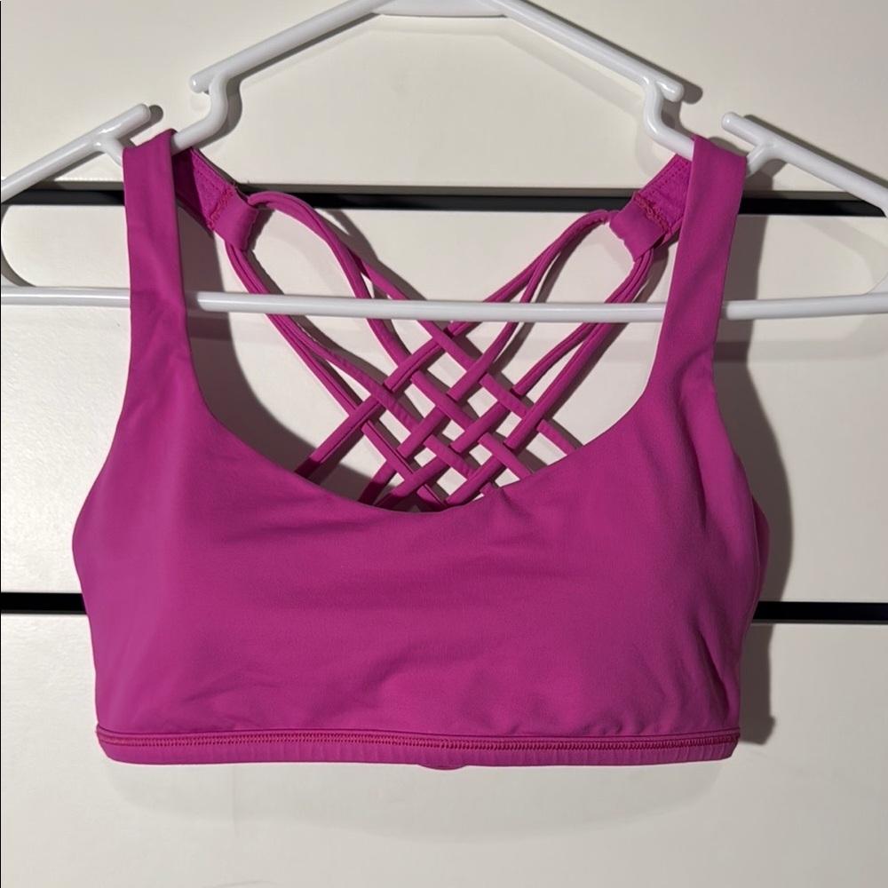Lululemon Free to Be bra